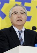 春闘の中央集会であいさつする連合の古賀伸明会長＝６日午前、東京・明治公園