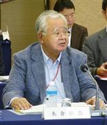 日本経団連の夏季フォーラムで、あいさつする米倉弘昌会長＝２２日、長野県軽井沢町