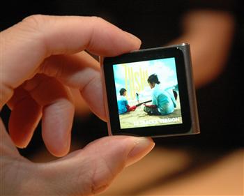 「ｉＰｏｄ」体験！　タッチの鮮明画像、ナノの小ささに驚愕