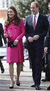 ウィリアム王子（右）と妻のキャサリン妃＝２０１５年３月２７日、英国・首都ロンドン（ロイター）
