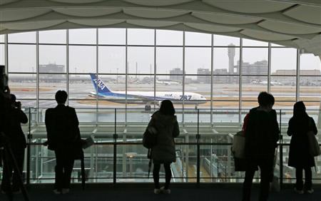 羽田空港の国際線ターミナル。昼間に羽田を出発する米東海岸行きの直行便が今秋にも実現する