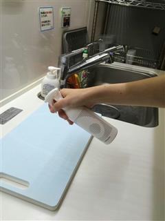 白を基調にしたスタイリッシュなデザインで、日々の除菌作業が気持ちよく進められそうだ 白を基調にしたスタイリッシュなデザインで、日々の除菌作業が気持ちよく進められそうだ