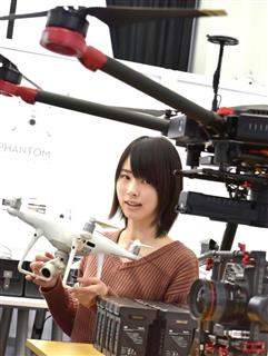 DPCAインストラクターの三木桃子さん=京都市南区東九条のDPCAショールーム DPCAインストラクターの三木桃子さん=京都市南区東九条のDPCAショールーム