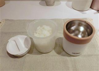 「サーモスごはんが炊ける弁当箱(JBS-360)」。浸水させていない生米から、ごはんが炊ける 「サーモスごはんが炊ける弁当箱(JBS-360)」。浸水させていない生米から、ごはんが炊ける