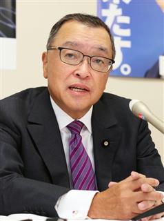 インタビューに答える自民党の宮沢洋一税調会長=7日、東京・永田町の党本部 インタビューに答える自民党の宮沢洋一税調会長=7日、東京・永田町の党本部