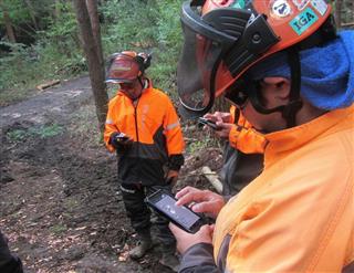 作業現場から端末を通じて簡単に業務報告ができる山林業務管理システム「フォレストモバイル」 作業現場から端末を通じて簡単に業務報告ができる山林業務管理システム「フォレストモバイル」