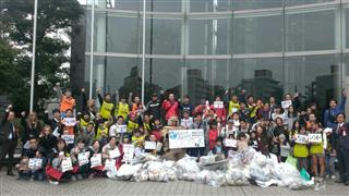 1歳から62歳まで13チーム78人が参加。87.79キログラムのごみを回収した 1歳から62歳まで13チーム78人が参加。87.79キログラムのごみを回収した