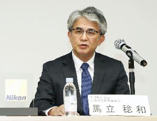 記者会見するニコン次期社長の馬立稔和・常務執行役員=7日午後、東京都千代田区 記者会見するニコン次期社長の馬立稔和・常務執行役員=7日午後、東京都千代田区