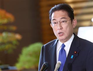 岸田首相、危機管理へ先手　トップダウンで入国規制
