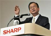 鴻海との業務提携で会見したシャープ次期社長の奥田隆司常務執行役員＝３月２７日午後、東京都千代田区（栗橋隆悦撮影）