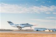 初飛行に成功したホンダの小型航空機「ホンダジェット」量産型小型飛行機（同社提供）