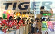 デンマークの雑貨店「タイガー」の日本第１号店がプレオープン＝１９日、大阪市中央区（柿平博文撮影）