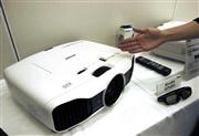 セイコーエプソンが発売する家庭向けプロジェクターの最上位機種「ＥＨ－ＴＷ８１００Ｗ」