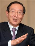 インタビューに答えるＮＴＴの鵜浦博夫社長＝１４日、東京都千代田区