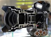 カットされたニコン「Ｄ４」