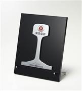 東横線・副都心線直通を記念し、東急百貨店が限定販売する「カットレール」