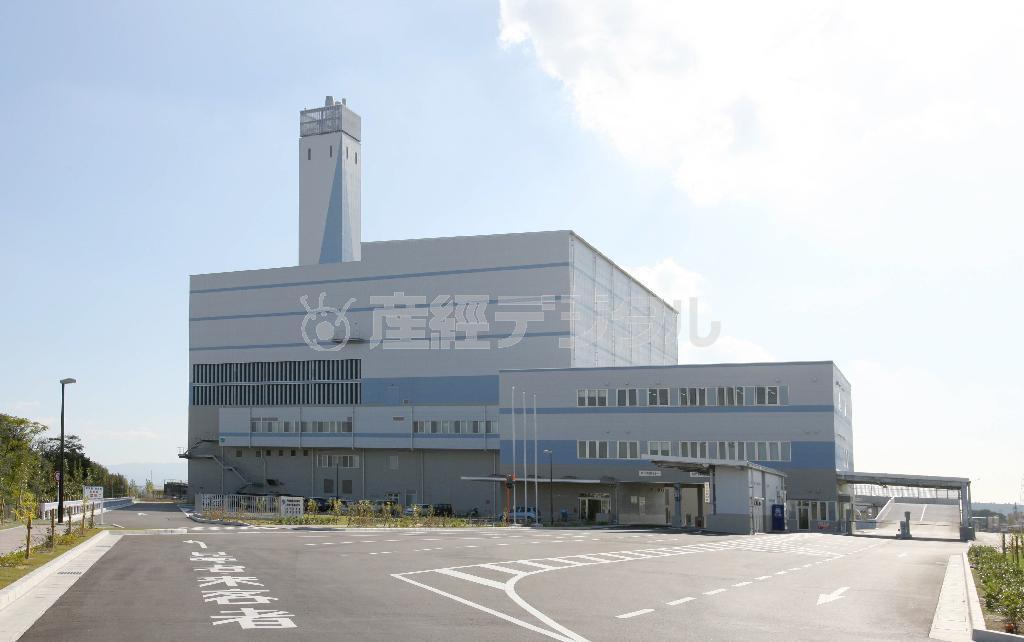 ４月１日から供用が始まる「堺市クリーンセンター臨海工場」。建設費の一部が復興予算として交付される＝堺市堺区