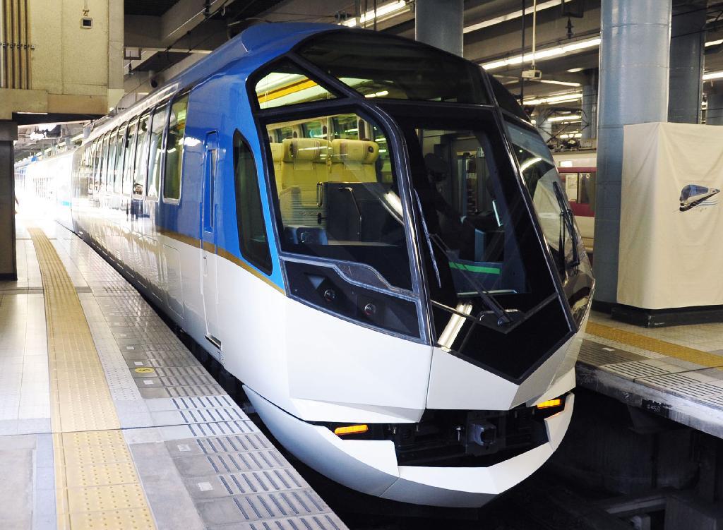 新型観光特急「しまかぜ」