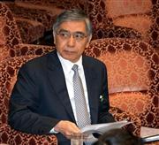 就任早々、量的緩和を強化するとみられる黒田東彦日銀総裁。「リフレ派」の手腕に注目が集まる＝１１日午前、国会・参院第１委員会室