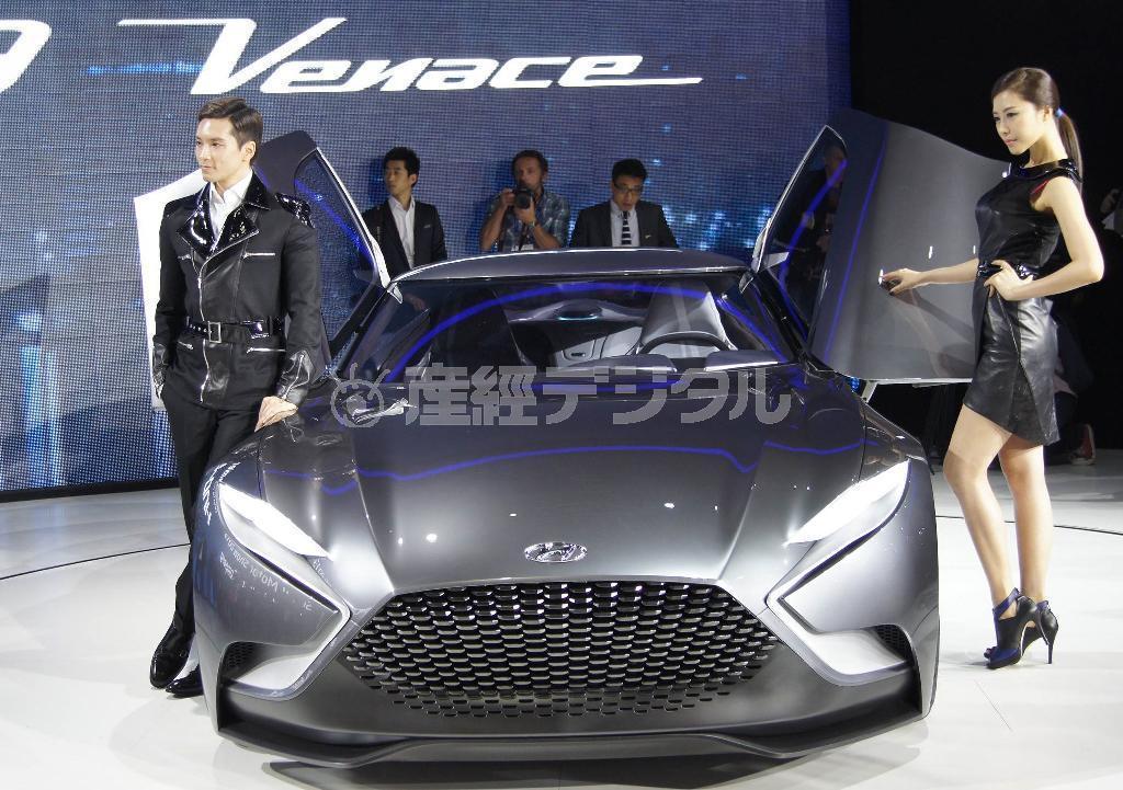 韓国の現代自動車が公開した高級スポーツクーペのコンセプト車「ＨＮＤ－９」＝３月２８日、韓国・京畿道の韓国国際展示場（古川有希撮影）