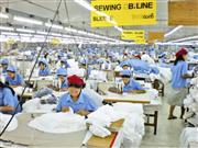日本企業が出資するミャンマーの縫製工場。中国リスクなどで注目度が高まっている