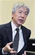 インタビューに答えるオリンパスの笹宏行社長＝東京都新宿区