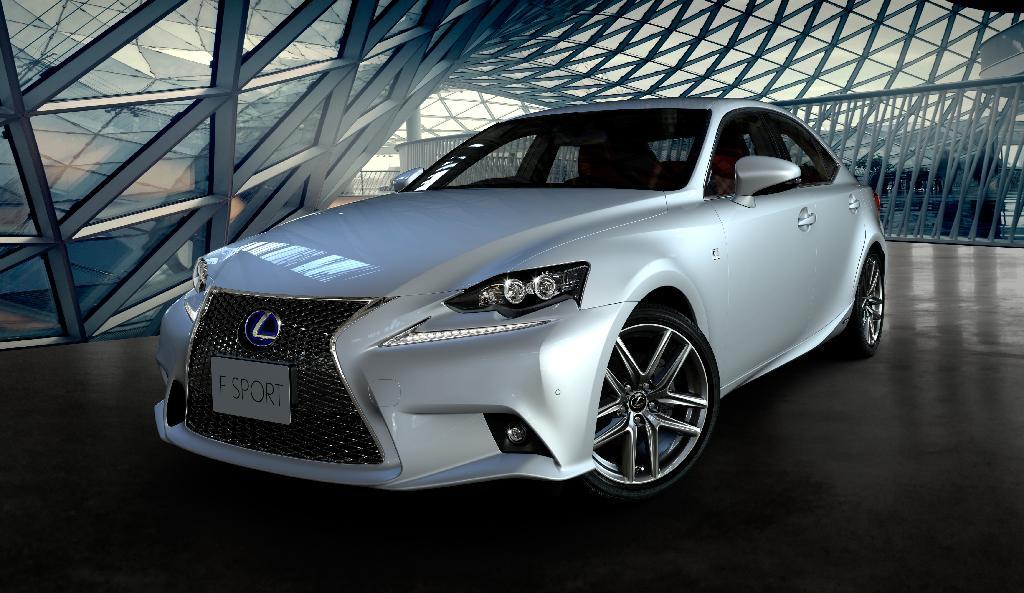 トヨタが全面改良して発売した「レクサスＩＳ」