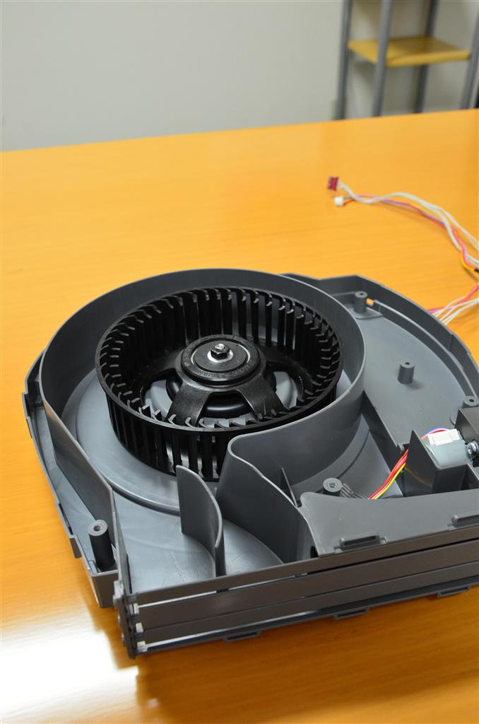 サイドファンの内部