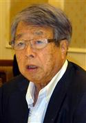 記者団の質問に答える日本生産性本部の牛尾治朗会長＝２９日、東京都内
