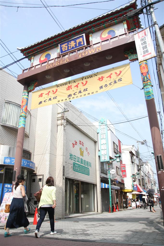 韓国メディアが日本の「右傾化」を喧伝するも、西日本最大のコリアタウンからは「韓国は『日本に構ってほしい』という不治の病にかかっている」という冷静な声が聞かれた＝大阪市生野区