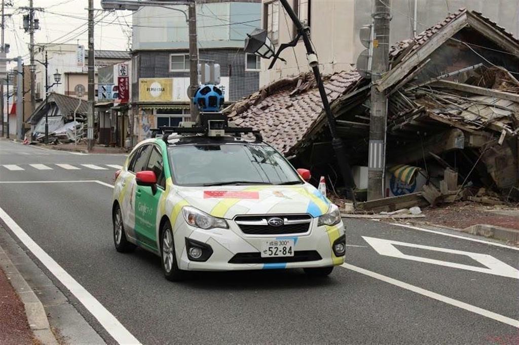 福島県の避難指示区域を走るストリートビュー撮影車＝福島県楢葉町