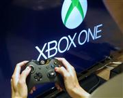 米マイクロソフトが日本で初披露した新型ゲーム機「ＸｂｏｘＯｎｅ」＝１７日、東京都中央区