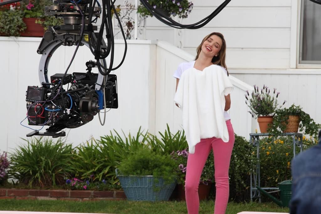 Ｐ＆Ｇの柔軟剤入り衣料用洗剤「ボールド」の新ＣＭキャラクターを務めるミランダ・カー