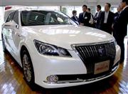 ハイブリッド専用モデルとなった新型クラウンマジェスタ