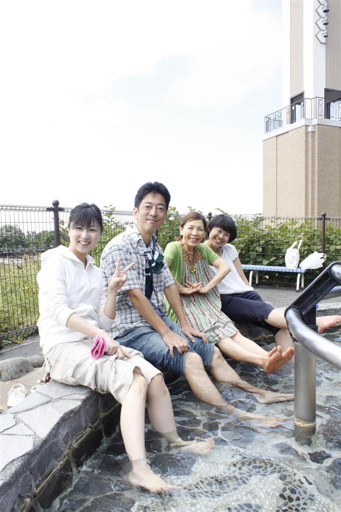 「ギブ制度」で得たお金で旅行に出かけたリクルートキャリアの社員たち。結束を高めるよい機会となっている（同社提供）