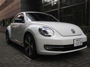 フォルクスワーゲンの新型車「ザ・ビートル・ターボ」＝８日、東京都港区