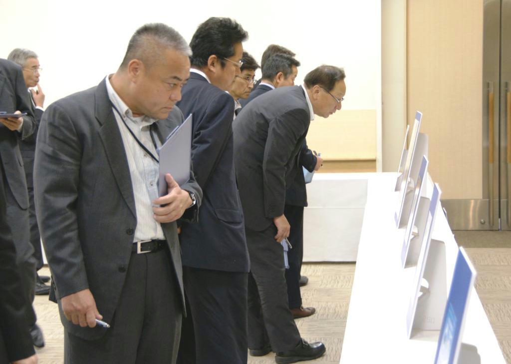 「第５２回ビジネス広告大賞」（主催・フジサンケイビジネスアイ）の審査会が１７日、東京・大手町のサンケイプラザで開かれた