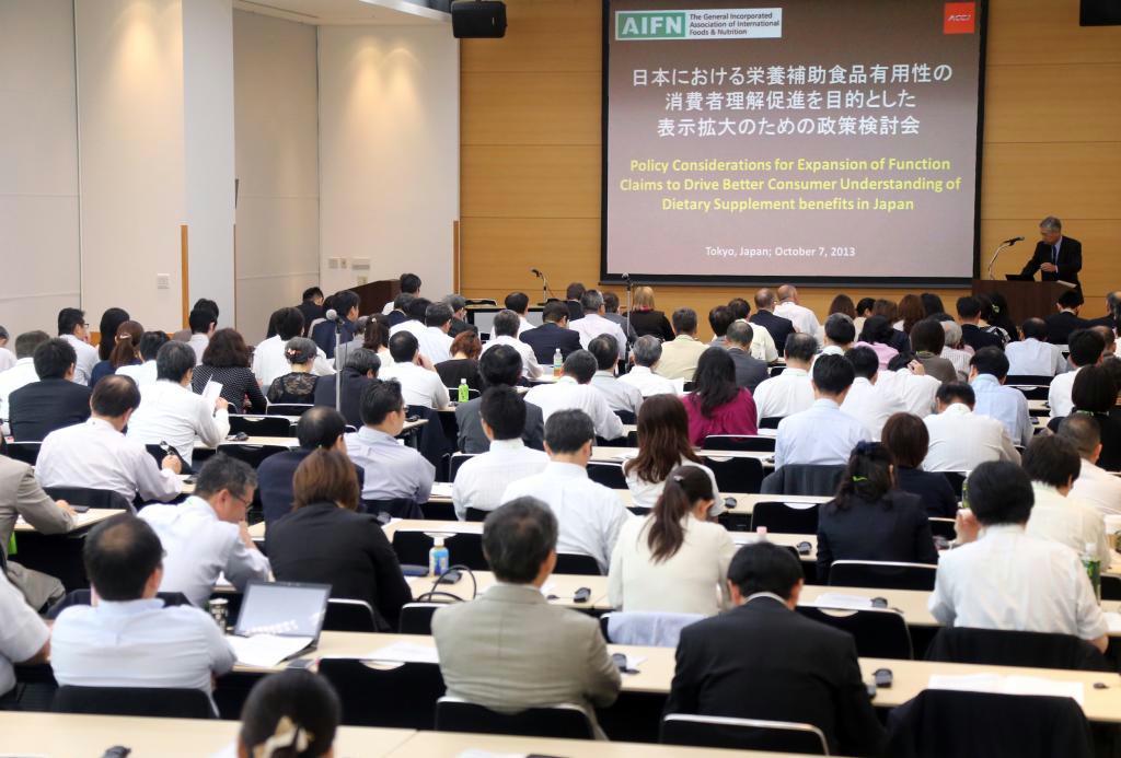 幅広い視点から意見が交わされたシンポジウム