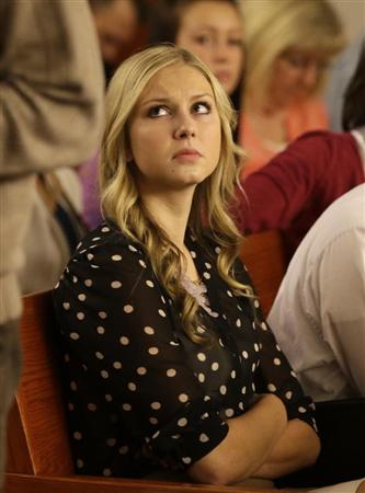 米ユタ州リバートンのミスコンテスト優勝者、ケンドラ・マッケンジー・ギルさん。８月に爆弾魔として逮捕された＝２０１３年９月（ＡＰ）