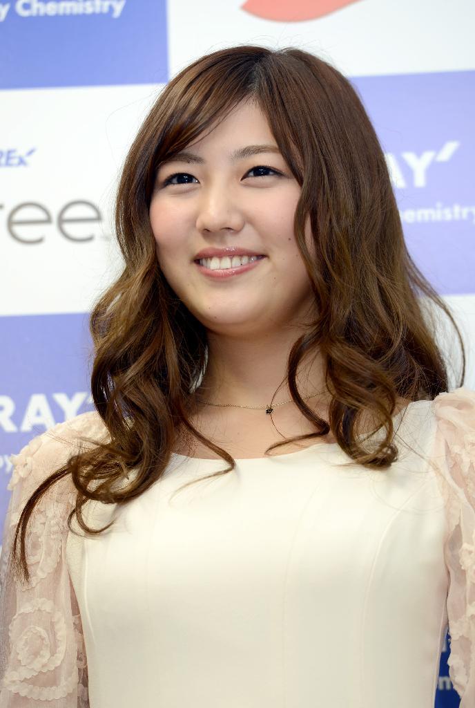 ２０１３年東レ水着キャンペーンガールの岩崎名美さん＝３１日午後、東京都中央区（植村光貴撮影）