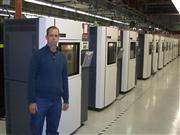 レッドアイ社の工場で活用されているストラタシス社製の３Ｄプリンター＝米ミネソタ州エデンプレイリー