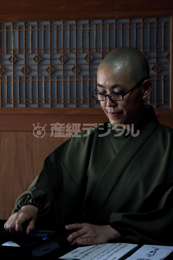 日蓮宗系の尼僧、鈴木日宣（すずき・にっせん）さん＝７月１０日、千葉県内（瀧誠四郎撮影）