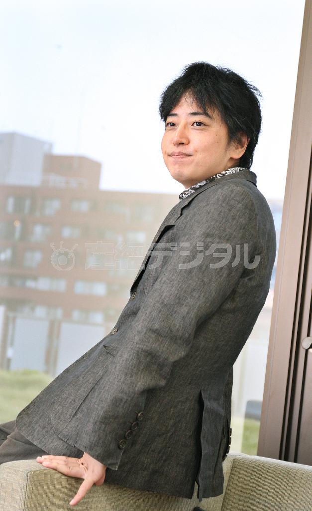 「中村文則」という枠を、自ら次々と超えていく。この作家には、“安住”という言葉は似合わない＝東京都渋谷区（瀧誠四郎撮影）