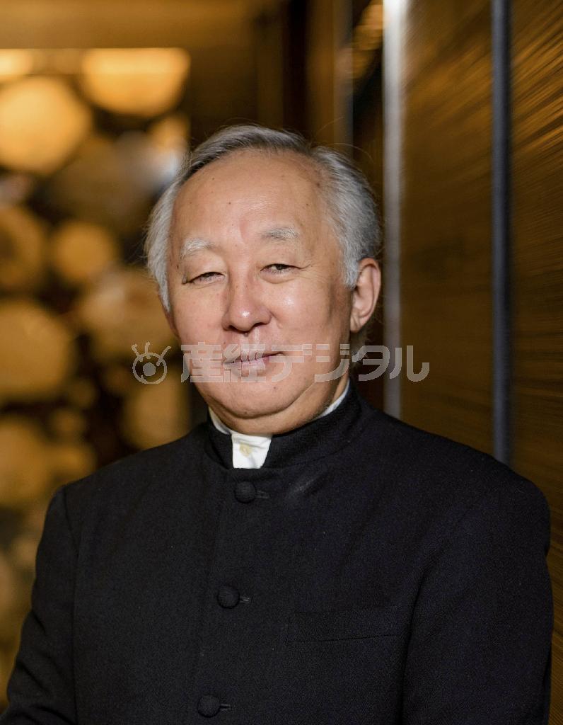 アーティスティックディレクターを務める指揮者でビオラ奏者の大山平一郎氏。若い演奏家の自発的な音楽に期待を寄せながら、音楽の本流を追究する（小原泰広氏撮影、提供写真）