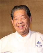 和食の無形文化遺産登録を受け喜びを語る「菊乃井」の村田吉弘さん＝４日午後１１時５８分、京都市東山区（恵守乾撮影）