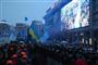 デモ隊が陣取る首都キエフの独立広場を包囲した治安部隊＝２０１３年１２月１１日朝、ウクライナ（佐々木正明撮影）