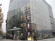 ソウル市内カンナム地区の一等地に構えられたＬＧの直営店