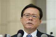 辞職会見にのぞむ猪瀬直樹都知事＝１９日午前、東京都新宿区の東京都庁（鴨川一也撮影）