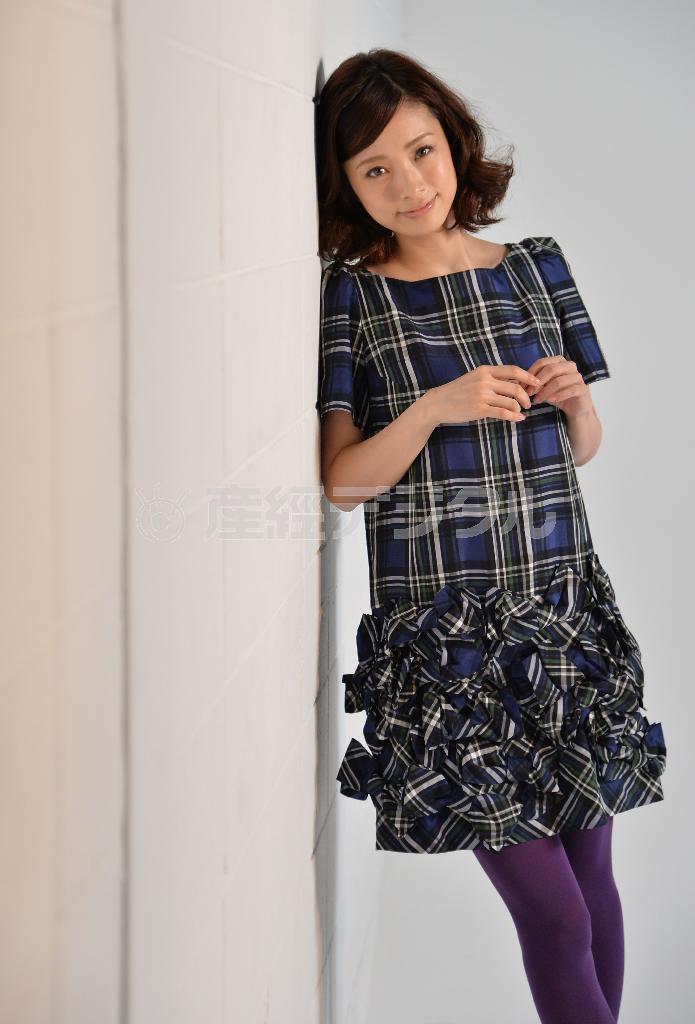 「今、ちょうど自分に求められる役どころの端境期なのだと思います」と語る、女優の上戸彩（うえと・あや）さん＝２０１３年１２月１０日、東京都港区（三尾郁恵撮影）