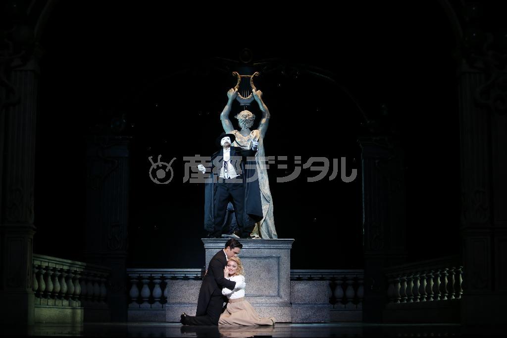 ミュージカル「オペラ座の怪人～ケン・ヒル版」。２０１３年１２月２９日まで公演（提供写真）